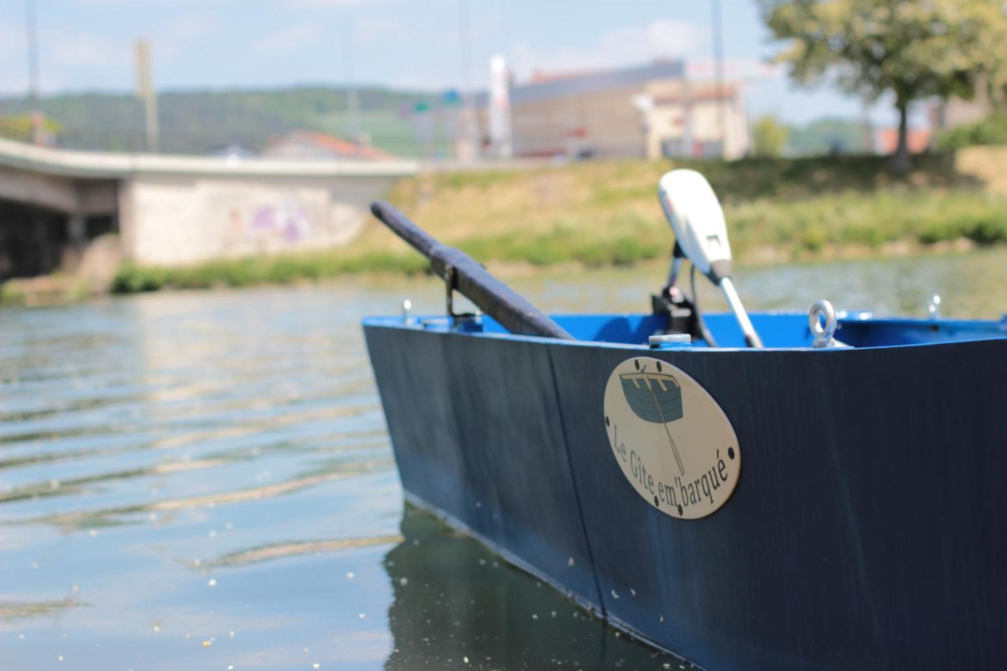 Le Gite Embarque - Gere Par Presta-Zen'Services - Barque Electrique En Supplement Verdun-sur-Meuse Exteriör bild