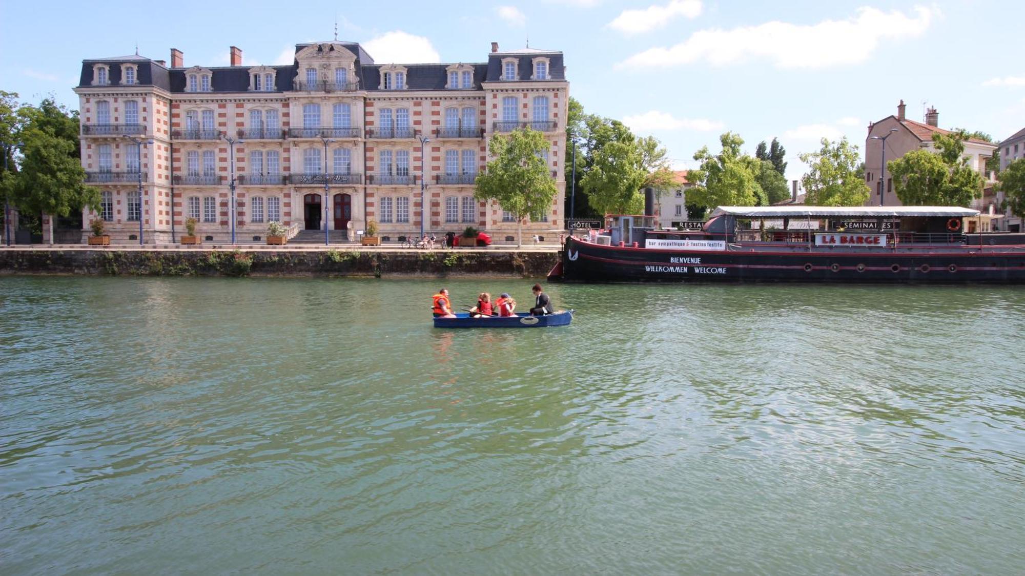 Le Gite Embarque - Gere Par Presta-Zen'Services - Barque Electrique En Supplement Verdun-sur-Meuse Exteriör bild