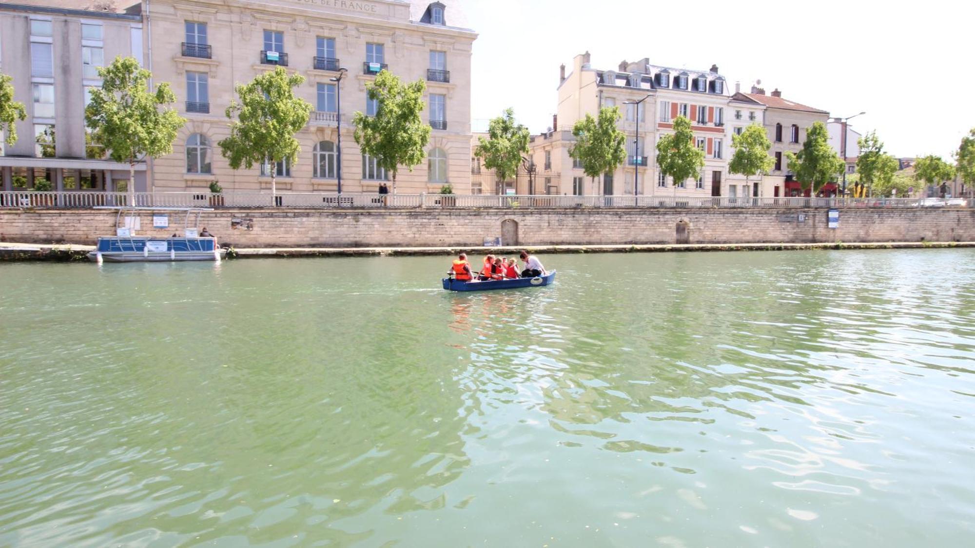 Le Gite Embarque - Gere Par Presta-Zen'Services - Barque Electrique En Supplement Verdun-sur-Meuse Exteriör bild