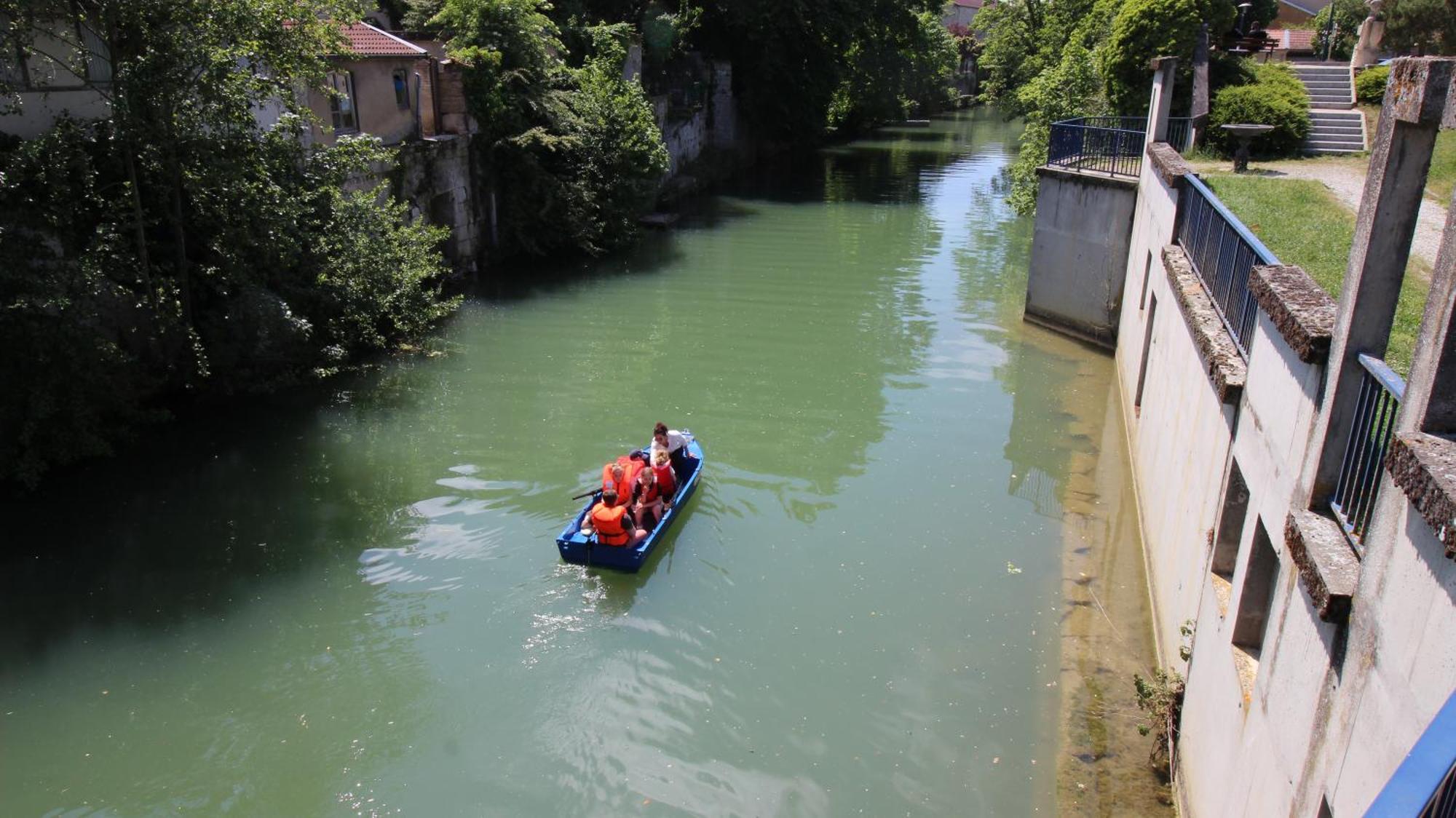 Le Gite Embarque - Gere Par Presta-Zen'Services - Barque Electrique En Supplement Verdun-sur-Meuse Exteriör bild