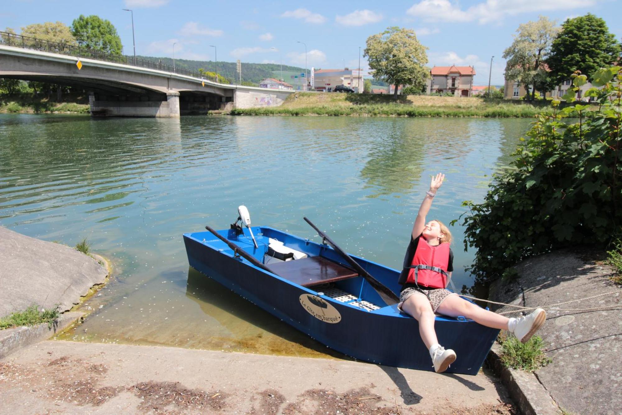 Le Gite Embarque - Gere Par Presta-Zen'Services - Barque Electrique En Supplement Verdun-sur-Meuse Exteriör bild